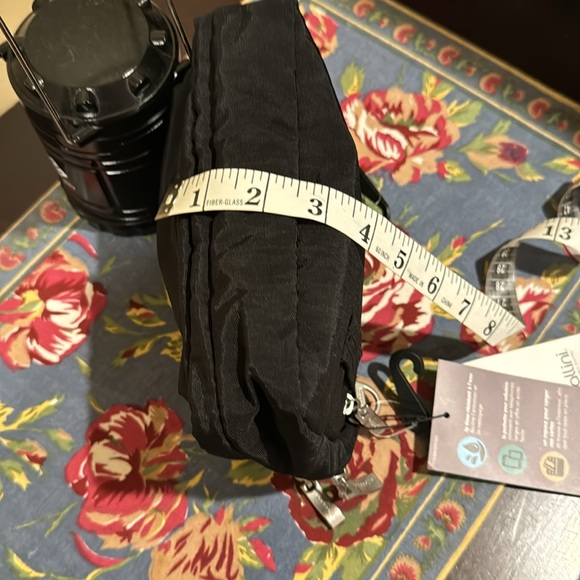 Baggallini Triple Zip Crossbody Belt Hip bag Black w/Sand lining silver hardware - Picture 14 of 14